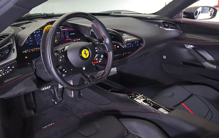 Ferrari SF90 Stradale 2025, esterno — Milan Super Car Rental, Milano. Ferrari SF90 Stradale a Milano Il Ferrari SF90 Stradale 2025 è proposto a noleggio a…