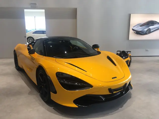 McLaren 720S Spider 2022 — Milan Super Car Rental, Milano